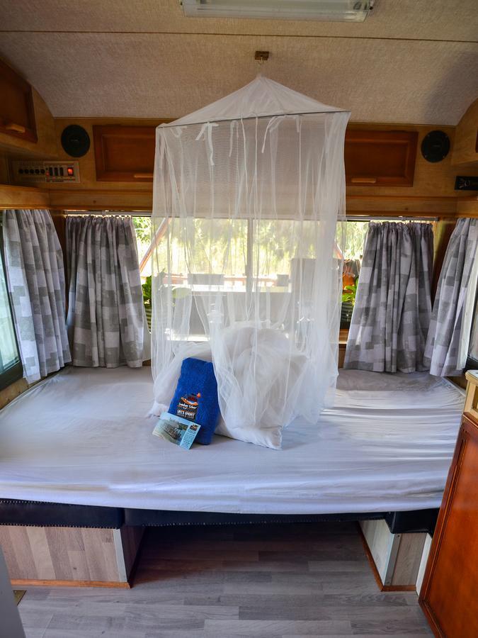 Maggie May House Boat - Colchester - 5Km From Elephant Park Buitenkant foto