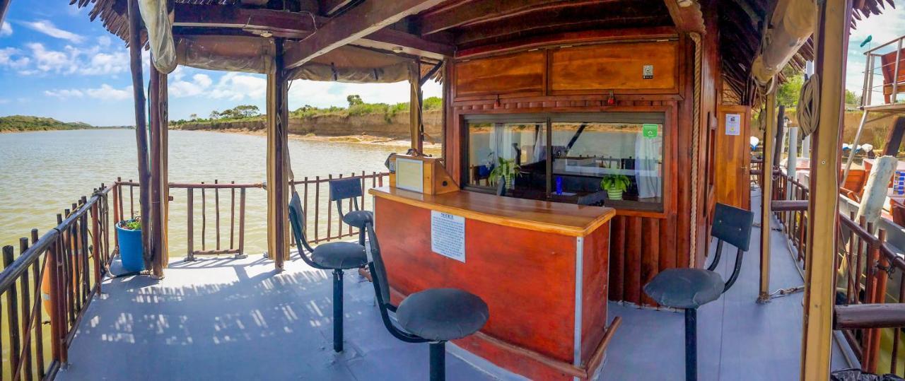 Maggie May House Boat - Colchester - 5Km From Elephant Park Buitenkant foto